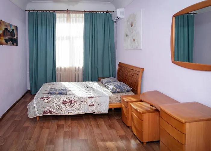 Apartments On Gogolya, 14A