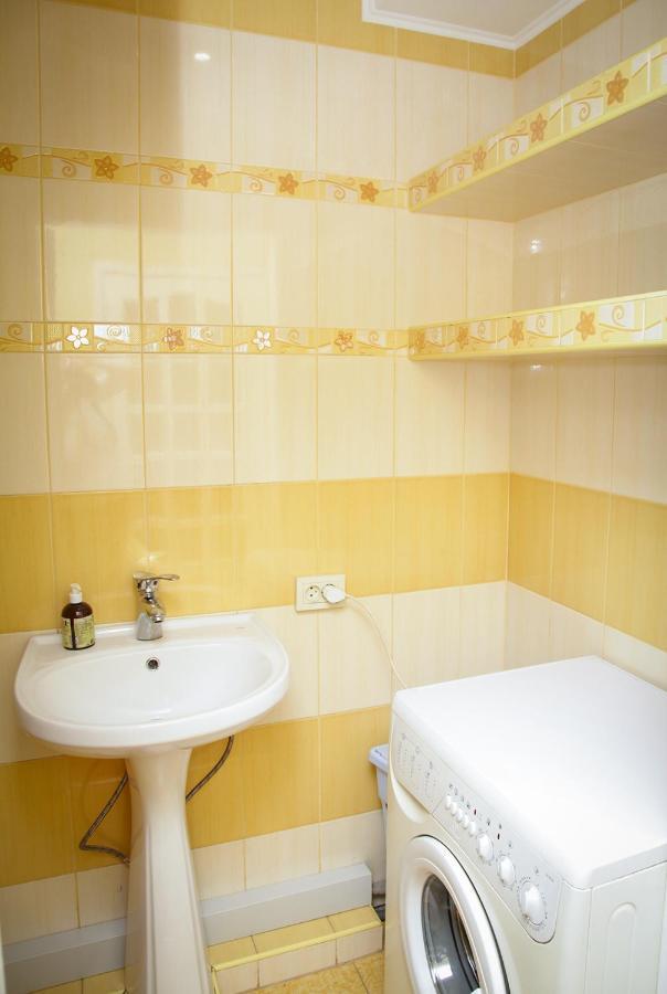 On Gogolya, 14a Dnipro