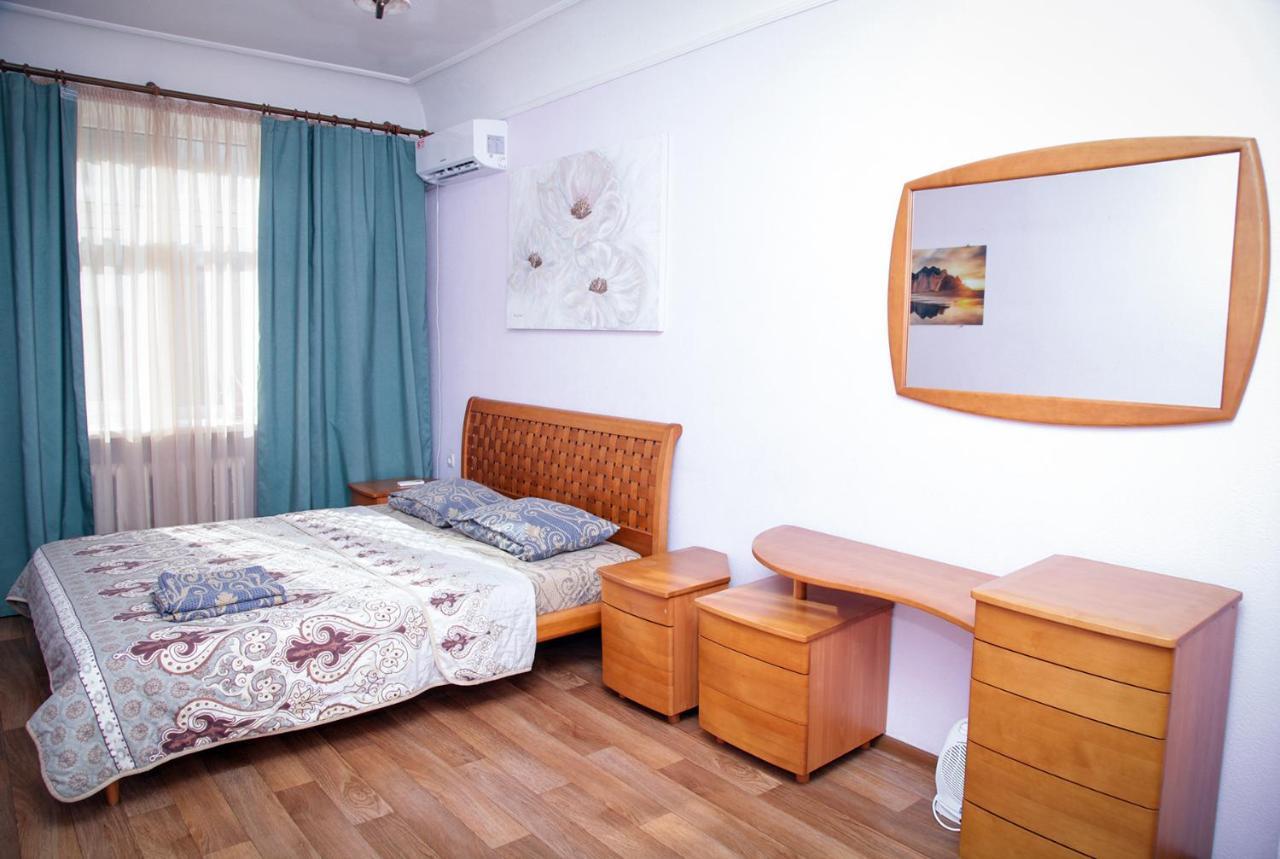 On Gogolya, 14a